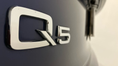 Audi Q5 40 TDI Quattro S Line 5dr S Tronic [C+S] Diesel Estate